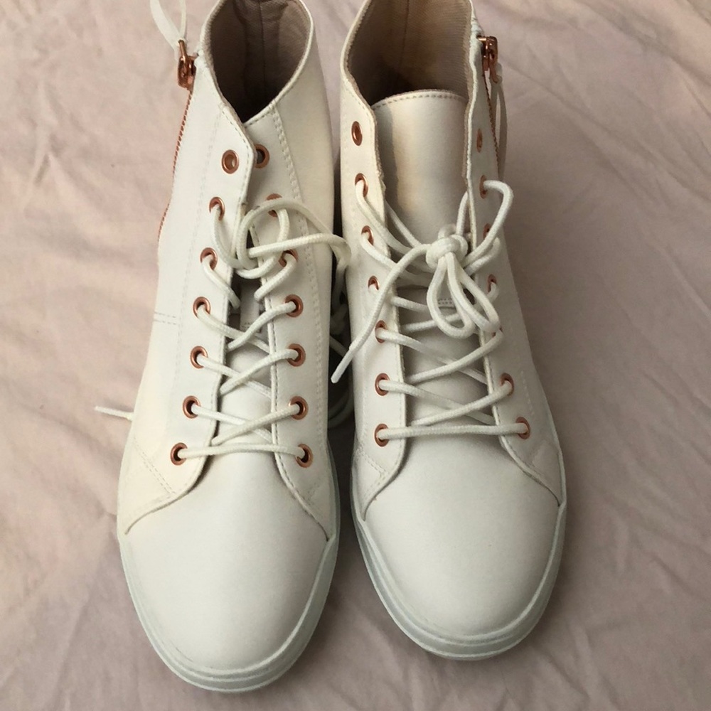 Missguided rose gold hi tops NWOT